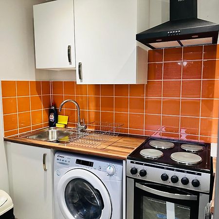 Comfy Studio Flat And Workspace Near Ashton-U-Lyne Station Stalybridge Εξωτερικό φωτογραφία