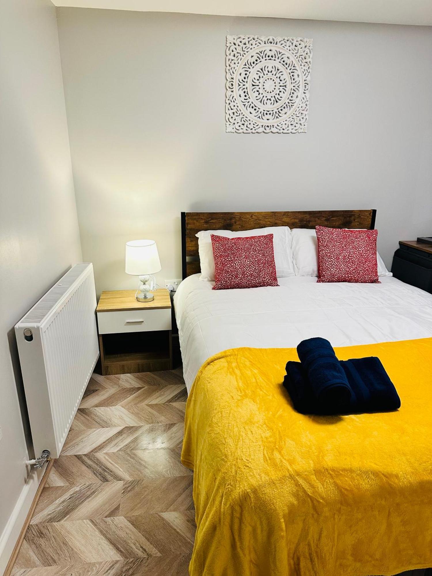 Comfy Studio Flat And Workspace Near Ashton-U-Lyne Station Stalybridge Εξωτερικό φωτογραφία