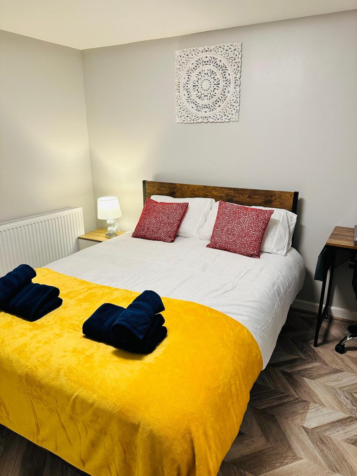 Comfy Studio Flat And Workspace Near Ashton-U-Lyne Station Stalybridge Εξωτερικό φωτογραφία
