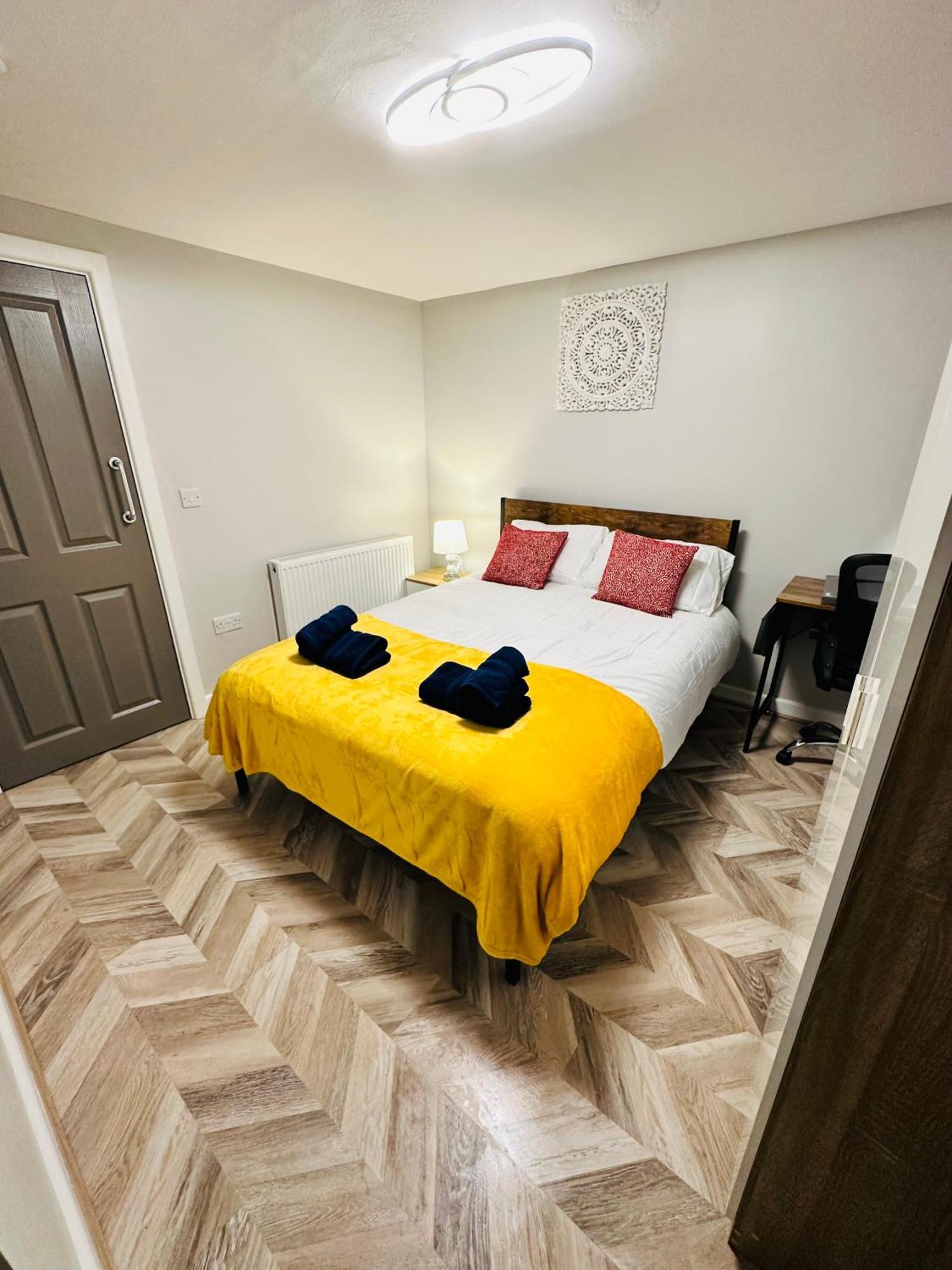 Comfy Studio Flat And Workspace Near Ashton-U-Lyne Station Stalybridge Εξωτερικό φωτογραφία